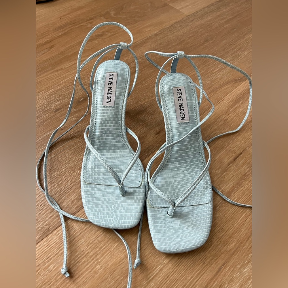 Steve Madden thong sandals